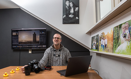 Fotograaf en docent Marc Hartman tijdens een fotocursus basis